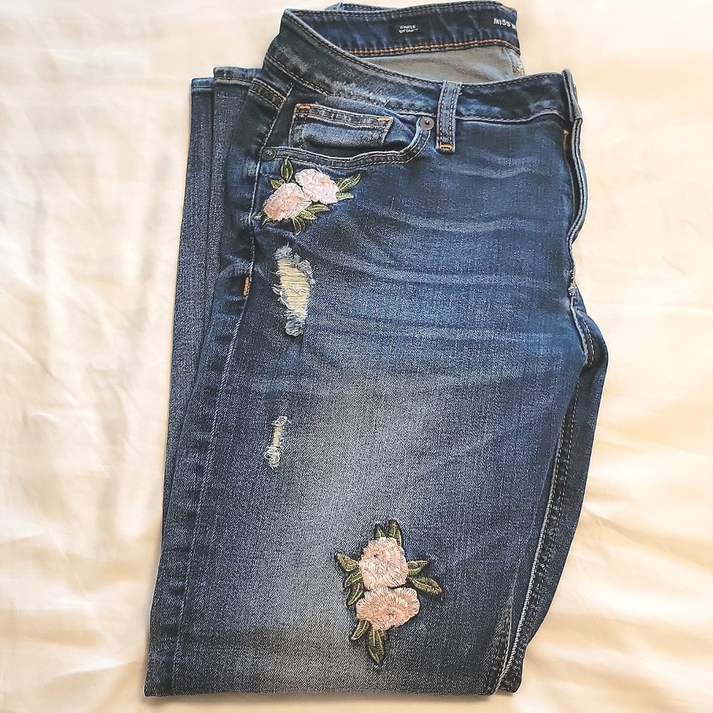 Miss Me Pink Flowers Ankle Skinny Cut Medium Wash Jeans